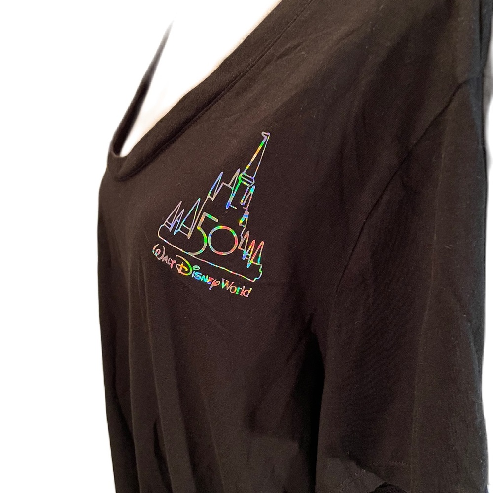 A new day Black Walt Disney World Shiny Silver Logo Short Sleeve Scoop Neck Tee